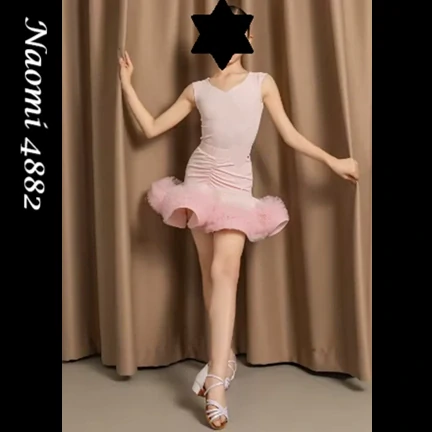 Naomi 4882