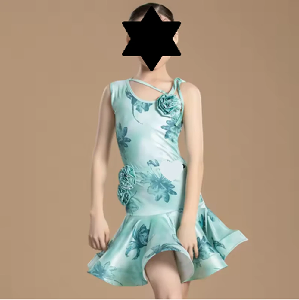 Naomi 4900