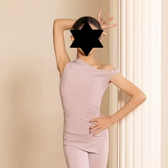 Lara 4648